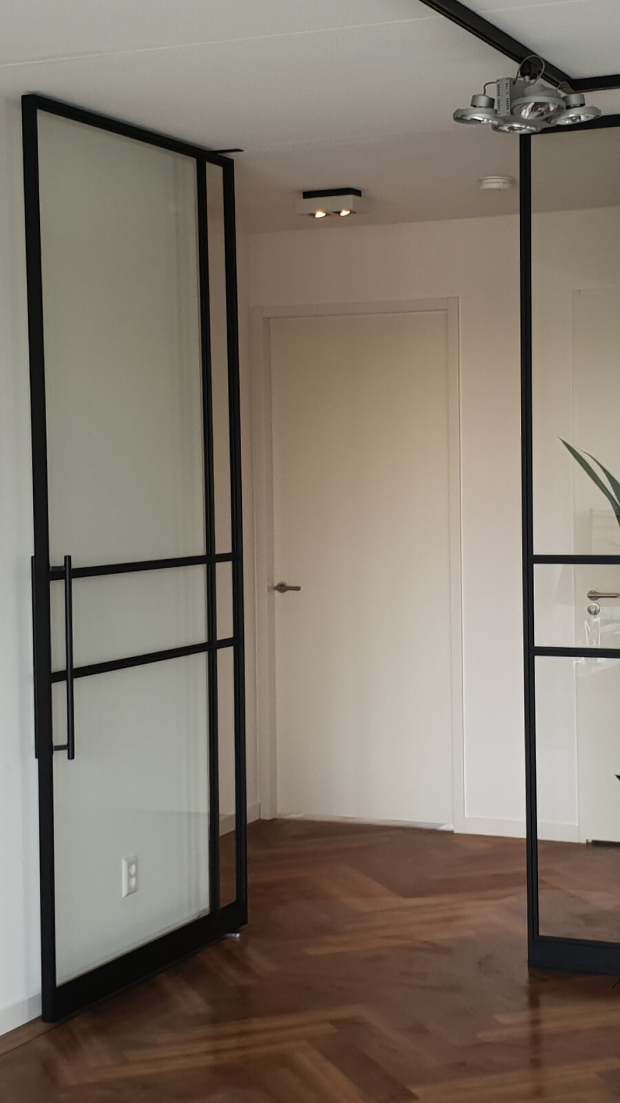 Elite Deuren - Op maat gemaakte taatsdeur